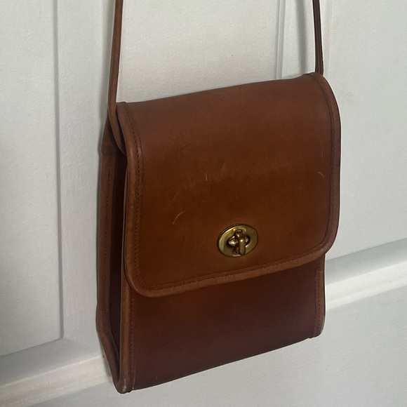 Coach Handbags - Vintage Coach Brown Leather Crossbody Bag
